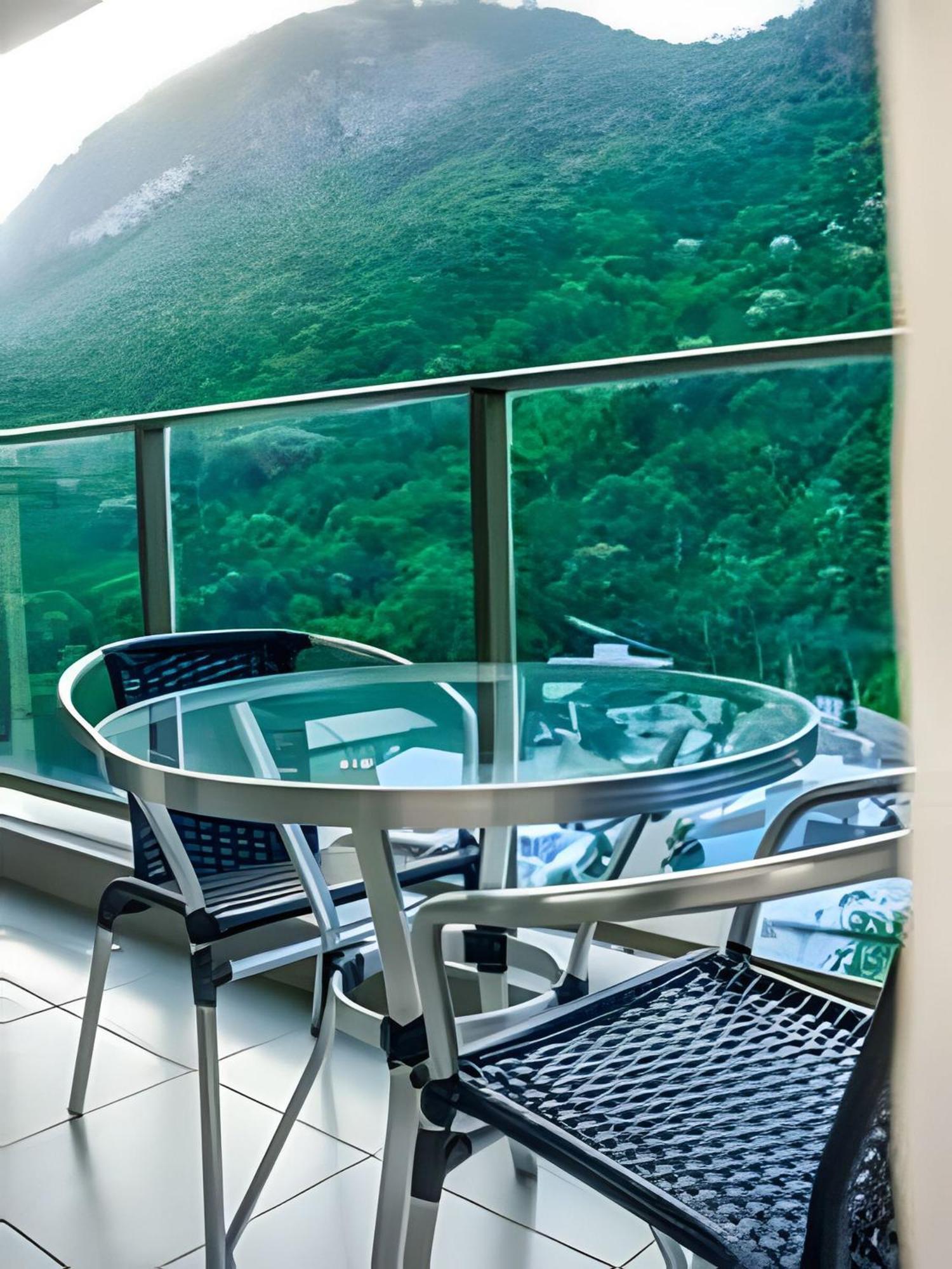 Apartment Mountain View